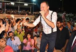 Sümer Ezgü'den muhteşem konser