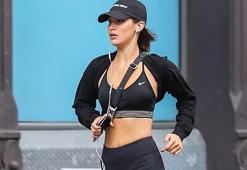 Bella Hadid yine çok formda!