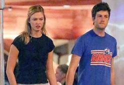 Pijamalı Karlie Kloss!