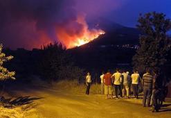 İzmir'deki yangında köylerden iki bin kişi tahliye edildi