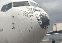 Şiddetli dolu yağışı yolcu uçaklarına zarar verdi
