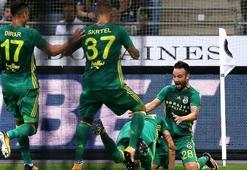 Fener tura göz kırptı