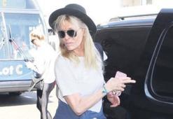 Kim Basinger ortaya çıktı!