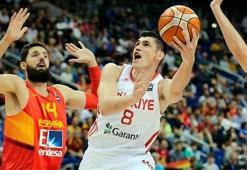 Devler'de Ersan İlyasova şoku
