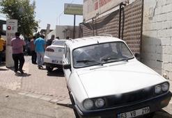 Kontrolden çıkan kamyon 2 otomobile çarptı: 3 yaralı