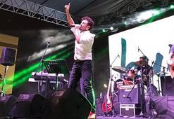 Buray'dan yağmur altında unutulmaz konser