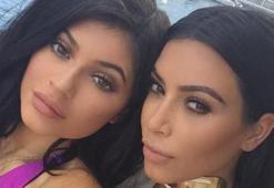 Kylie Jenner'a abla desteği!