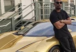 Jamie Foxx'tan gövde gösterisi
