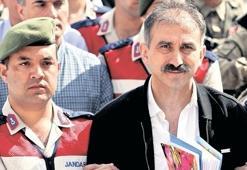 Bir arkadaşa bakıp çıkacakmış!