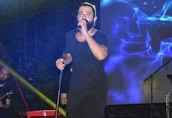 'Saçımı sakalımı aşk acısından kesmiyorum'