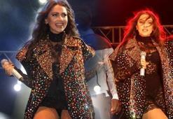 Hadise transparanla sahnede!