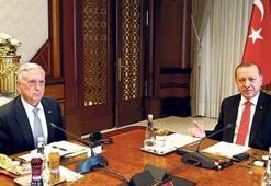 Gerilim hattında baş döndüren trafik