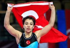 Evin Demirhan'dan bronz madalya