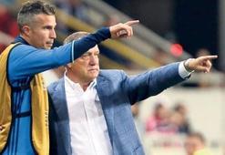 Advocaat'ın Van Persie kararı değişmedi