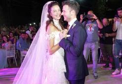Azra Akın, Trakya usulü düğünle dünyaevine girdi!