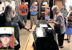 YPG’li deniz piyadesine ABD’den askeri tören!