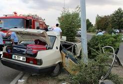 Otomobil aydınlatma direğine çarptı: 1 ölü, 4 yaralı