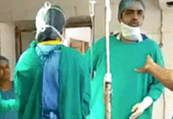 Ameliyat masasında doktorlar kavga etti, bebek öldü!