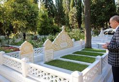 Cumhurbaşkanı Erdoğan'dan kabir ziyareti