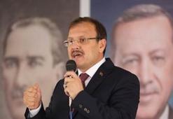 Çavuşoğlu'ndan Hollanda’daki cami saldırısına kınama!