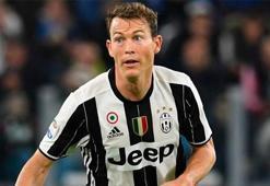 Lichtsteiner Kartal'a doğru