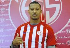 Antalyaspor transferi bitirdi!