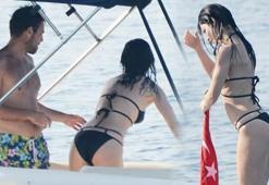 Murat Dalkılıç, Merve'nin arkadaşıyla birlikte...