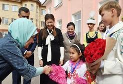 Emine Erdoğan'dan çocuk evi ve yetimhane ziyareti