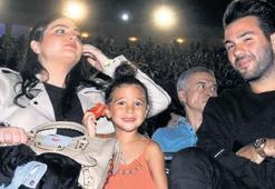 Üç kardeş Tarkan konserinde