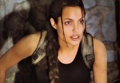Angelina Jolie: Annem istedi diye...