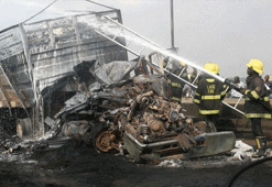 Nijerya'da iki yolcu otobüsü çarpıştı: Onlarca ölü!