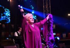 Neşe Karaböcek’ten nostalji rüzgarı!