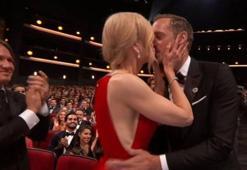 Nicole Kidman eşinin yanında bakın ne yaptı?