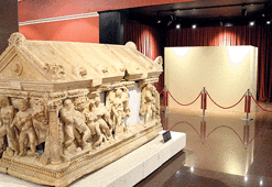 Herakles 57 yıl sonra baş köşeye kuruldu