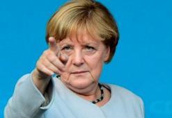 Futbolda kirli oyunlar! Hayrola Merkel...