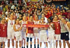 G.Saray, turnuvada şampiyonluğa ulaştı