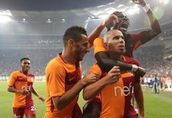 Aslan, Timsah'ı avladı!