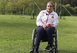Bakan Osman Aşkın Bak'tan Ayşegül Pehlivanlar'a tebrik