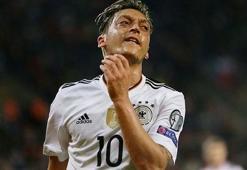 Mesut Özil'e şok! Alınmadı...