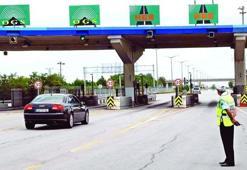 15 milyon araç kaçak geçiş yaptı