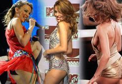 Kylie Minogue herkesi şoke etti!