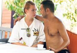 ŞOK! Serdar Ortaç ile Chloe Loughnan boşanıyor mu?