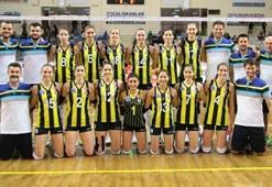 Fenerbahçe set vermedi