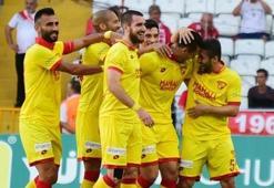 Göztepe'nin zirve yürüyüşü! 4 gol, 1 kırmızı