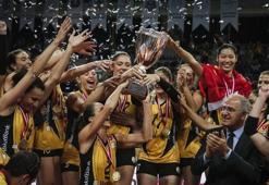 VakıfBank, kupayı 3. kez müzesine götürdü