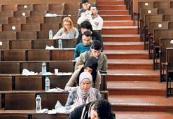 Yeni sistem tarih öğretmenlerini vurdu