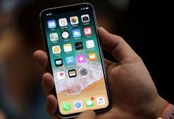 iPhone X bekleyenlere kötü haber