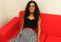 Özge Özpirinçci'den asansör selfiesi!