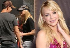 Anna Faris yeni aşkı ile yakalandı!