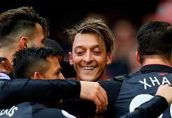 Arsenal mutlu Mesut!